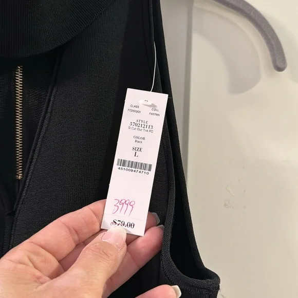 NWT White House Black Market top - Picture 3 of 8